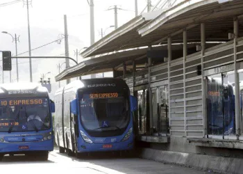 HOMEM É PRESO APÓS EJACULAR EM PASSAGEIRA EM GUARATIBA!!!