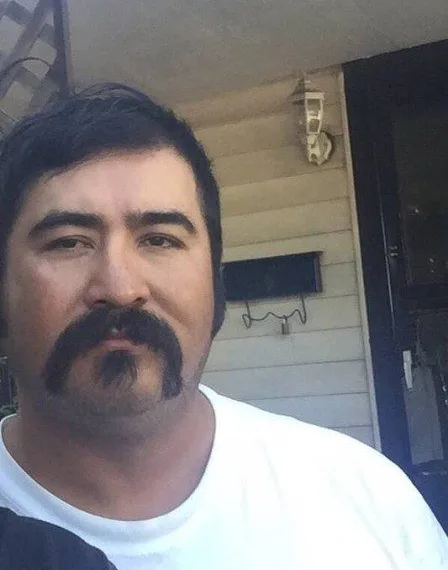 POLICIA MATA DEFICIENTE AUDITIVO POR NAO ACATAR ORDEM!!