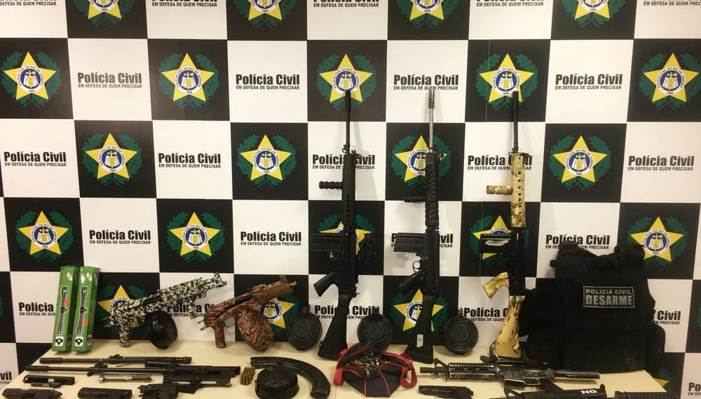 POLICIA PRENDE SARGENTO DO EXERCITO QUE TRABALHAVA PARA O TRÁFICO NA ZONA OESTE!!