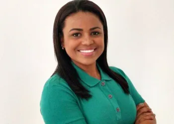 FILHA DE FERNANDINHO BEIRA MAR ASSUME CARGO DE VEREADORA!!!