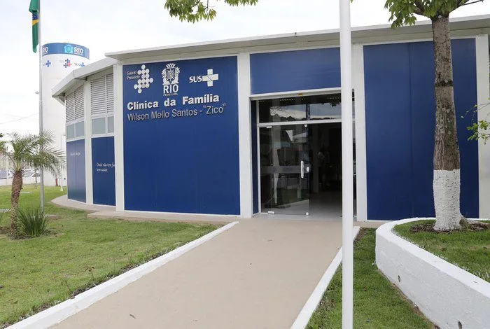 TIROS FECHAM CLINICA DA FAMILIA NA ZONA OESTE!!!