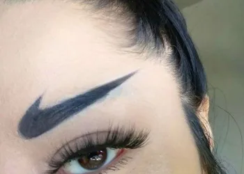 SOBRANCELHAS DA NIKE!!! NOVA MODA ENTRE AS MULHERES!!! VOCÊ USARIA?