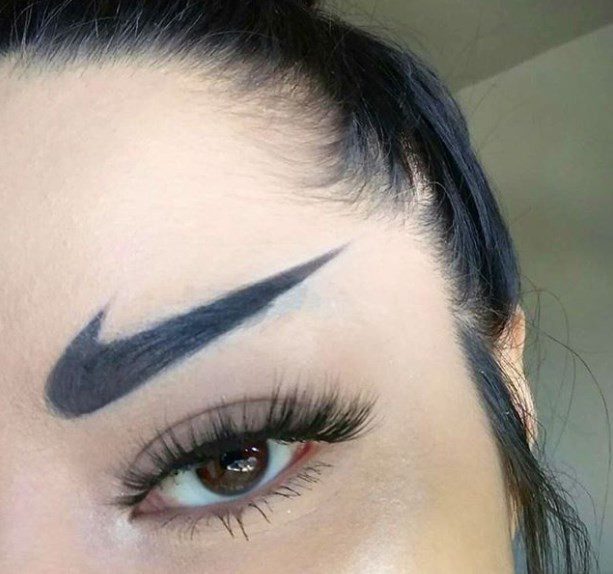 SOBRANCELHAS DA NIKE!!! NOVA MODA ENTRE AS MULHERES!!! VOCÊ USARIA?