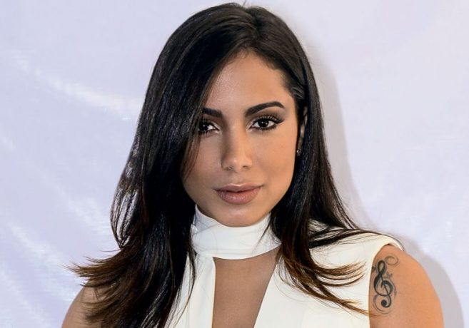 ANITTA CAUSA MAIS UMA VEZ COM UMA BELA ATITUDE!!!