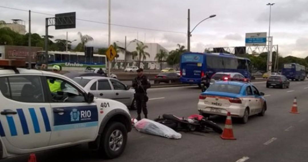 MOTOQUEIRO É MORTO NA AVENIDA BRASIL!!!