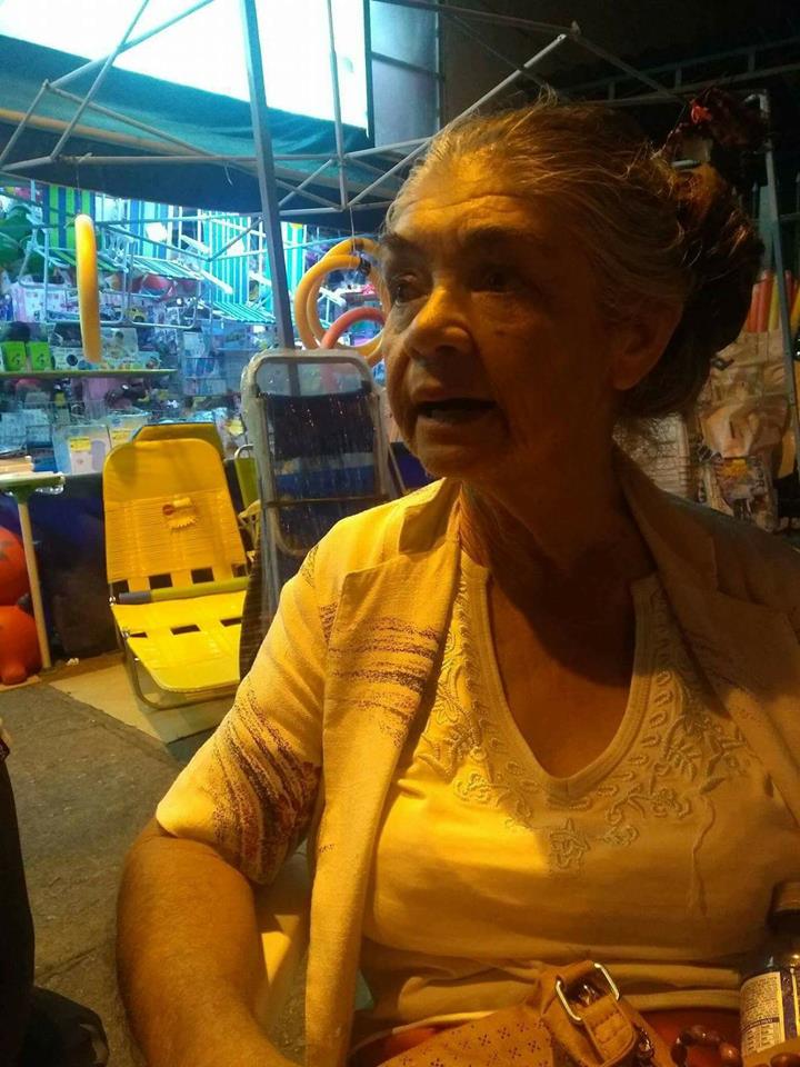 SENHORA DESORIENTADA!!! ALGUEM CONHECE?