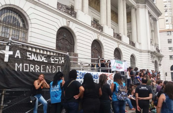 PROFISSIONAIS DA SAÚDE SEM PAGAMENTO