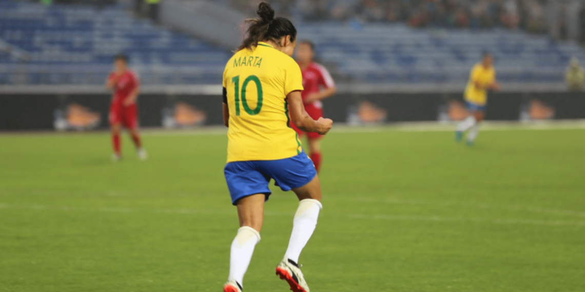 Seleção feminina vence, com dois gols de Marta