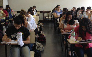 COTA EM CONCURSOS PÚBLICOS