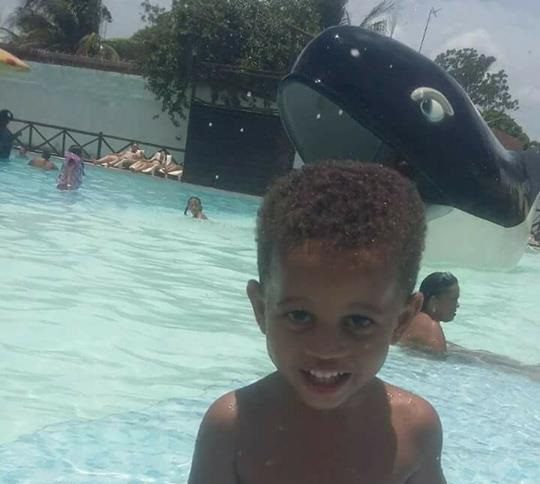 VAI COM DEUS VITOR GABRIEL!!!! UM ANJO MORTO NESSA GUERRA!!!