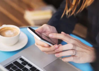 QUER ENVIAR NUDES COM SEGURANÇA??? O FACEBOOK JURA QUE É POSSIVEL!!