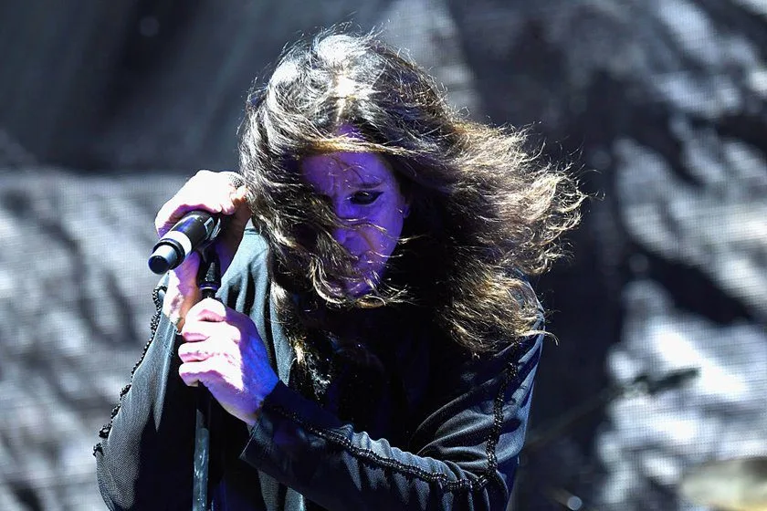 Justiça manda Gol pagar danos morais a jovem que perdeu show de Ozzy