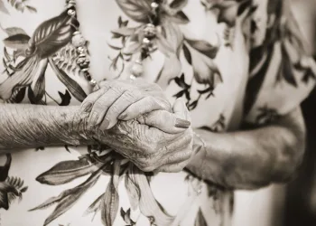 projeto quer tornar homicídio contra idoso crime hediondo