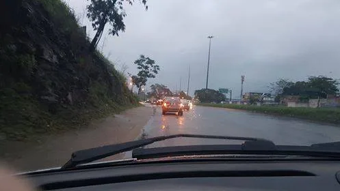 ARRASTÃO NA AVENIDA BRASIL NA ALTURA DO LAMEIRÃO!!!
