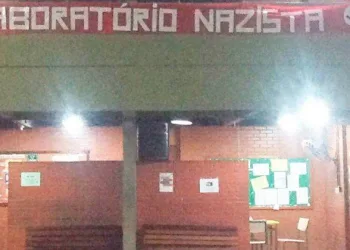 ABSURDO!!!! ALUNOS DE UMA ESCOLA EM CAMPO GRANDE FIZERAM APOLOGIA AO NAZISMO!!!