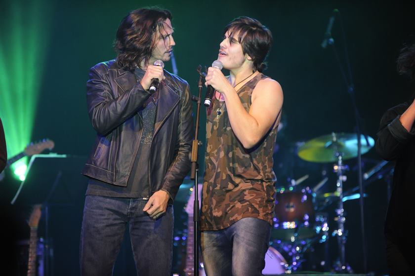 Ator da Globo marca encontro com fãs, mas eles não aparecem