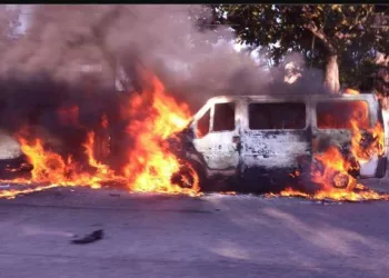 VANS INCENDIADAS EM CAMPO GRANDE!!!!(FOTOS)
