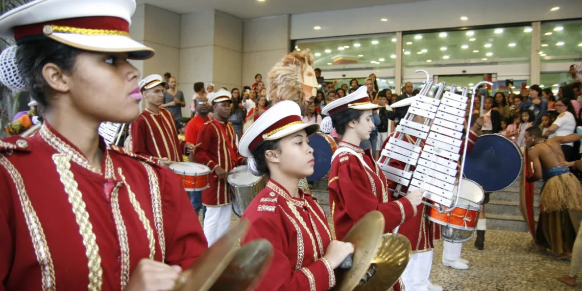 WEST SHOPPING FESTEJA A ABERTURA DO NATAL COM TEMA INFANTIL