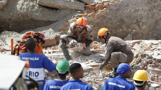 MURO DE OBRA DA PREFEITURA DESABA E DEIXA UM MORTO