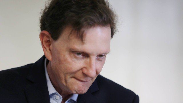 CRIVELLA ELEVA GASTOS DA PREFEITURA