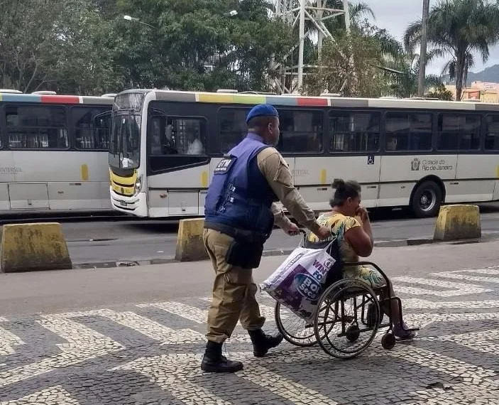 MANUAL PARA TRATAMENTO A DEFICIENTES