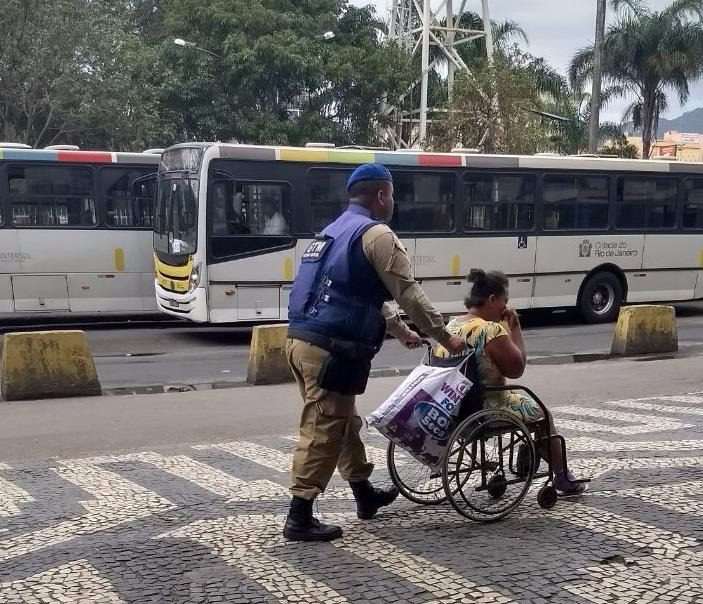 MANUAL PARA TRATAMENTO A DEFICIENTES