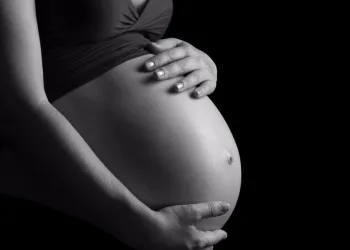 GRAVIDA PERDE O BEBÊ APÓS LEVAR TIRO NO RIO DE JANEIRO!!!