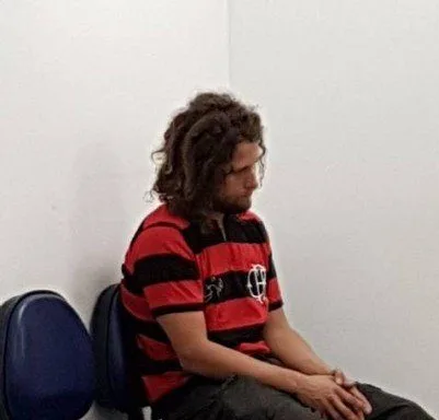 Torcedor do Flamengo que desceu no Maracanã de paraquedas é detido por invasão!!!