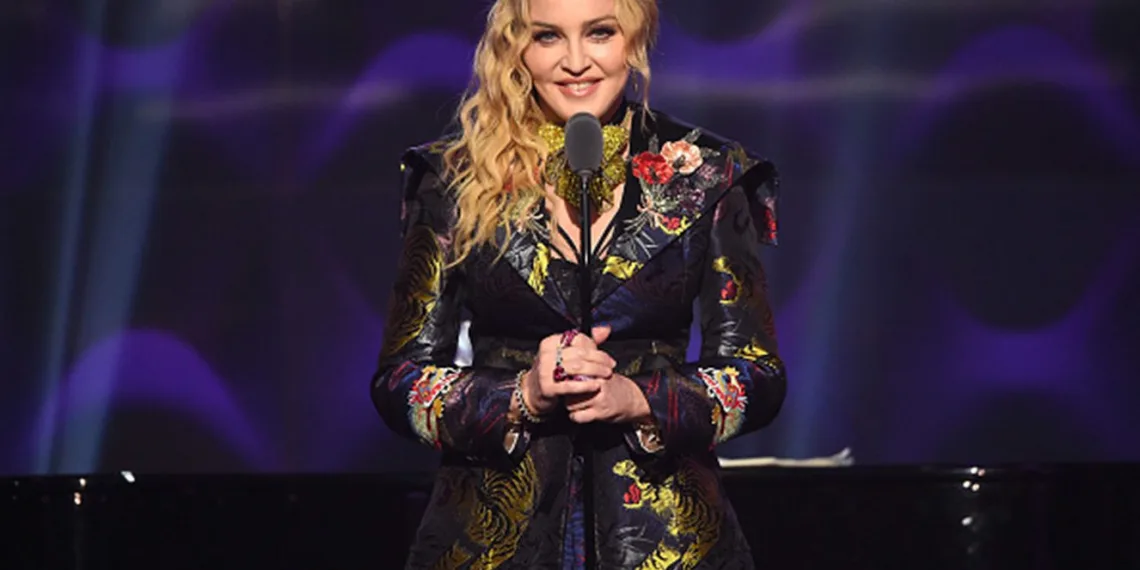 Madonna posta outro vídeo de suas filhas arrasando no funk