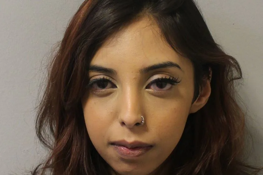 Mulher mata ex porque ele usou o Tinder cinco meses após o término