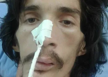AJUDEM A ENCONTRAR A FAMILIA DESSE HOMEM!!! (FOTOS)