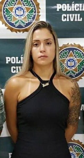 ARTICULADA, BONITA E TRAFICANTE!!! A CASA CAIU….