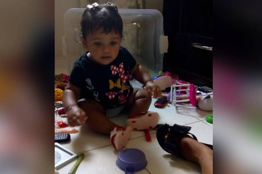 Comoção marca velório de bebê que morreu atropelada no Rio