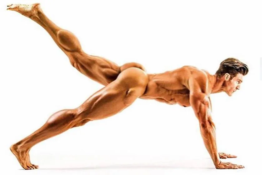 Academia  cria aula com alunos nus para melhorar motivação