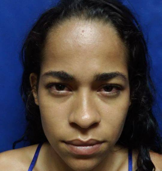 JOVEM ESFAQUEIA EX COMPANHEIRO DA AVÓ EM COMUNIDADE DA ZONA OESTE