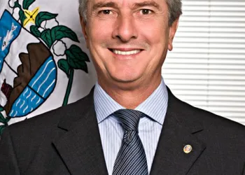 Collor anuncia que vai concorrer à Presidência em 2018
