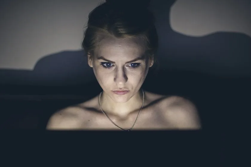 Estupro virtual: será que você já foi vítima? Entenda o crime