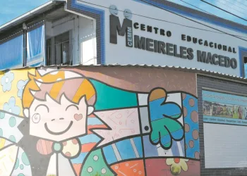 ATIVIDADES COMPLEMENTARES EM ESCOLAS