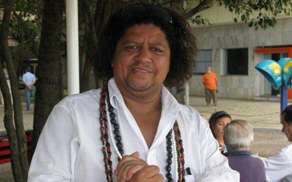 Deu ruim!!!  Pai de santo famoso erra dezenas sorteadas na Mega da Virada