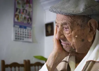 Morre aos 113 anos o homem mais velho do mundo