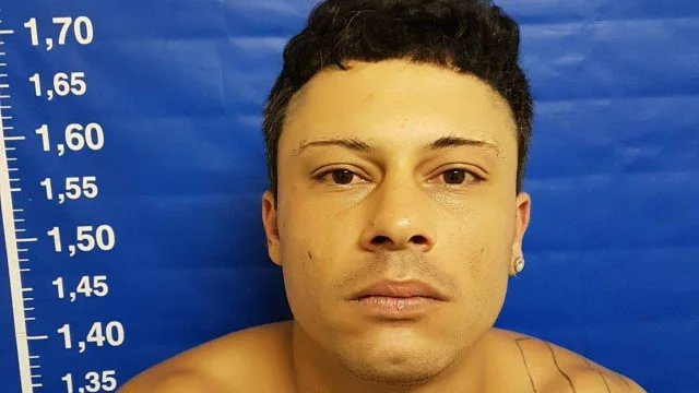 Pai éautuado por usar a filha de 8 anos como escudo no momento da prisão na zona oeste do rio!!