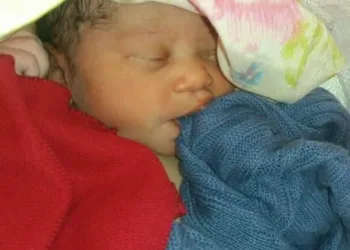 ABSURDO!!!BEBÊ É ENCONTRADO ABANDONADO EM BOLSA EM CAMPO GRANDE!!!