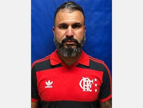 HOMEM QUE ESTAVA FORAGIDO É PRESO NA ZONA OESTE POR AGREDIR A MULHER!!!