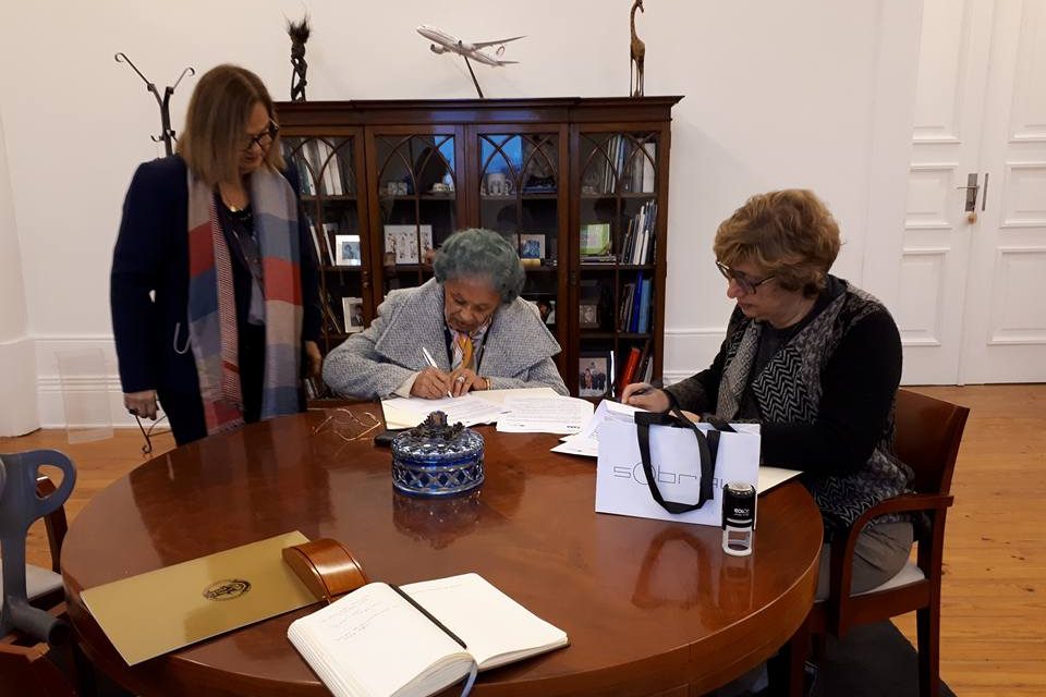 FACULDADE DE CAMPO GRANDE ENVIA ALUNAS PARA ESTUDAR EM PORTUGAL