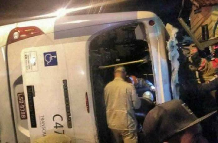 ÔNIBUS TOMBA NA ZONA OESTE E DEIXAM PASSAGEIROS FERIDOS!!!