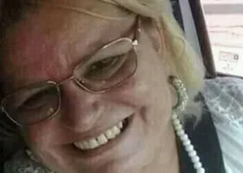 MILAGRE!!! APÓS TER MORTE CEREBRAL CONFIRMADA DIRETORA DE UMA ESCOLA CÉREBRO DE DIRETORA VOLTA FUNCIONAR