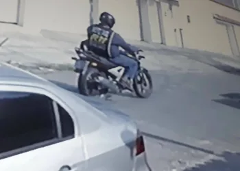 CUIDADO!!!! ESSE MOTOQUEIRO ESTÁ TOCANDO O TERROR EM CAMPO GRANDE!!!