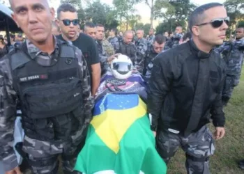 ONDE ESTA A COMOÇÃO, O CHORO E O PROTESTO PELA MORTE DE 16 POLICIAIS NO RIO ESTE ANO?