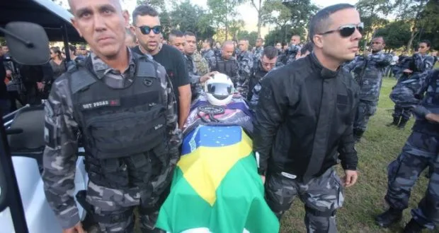 ONDE ESTA A COMOÇÃO, O CHORO E O PROTESTO PELA MORTE DE 16 POLICIAIS NO RIO ESTE ANO?