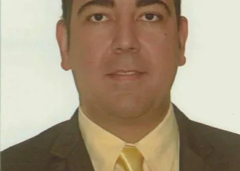 ADVOGADO QUE PRATICAVA ASSALTOS DE TERNO E GRAVATA É PRESO